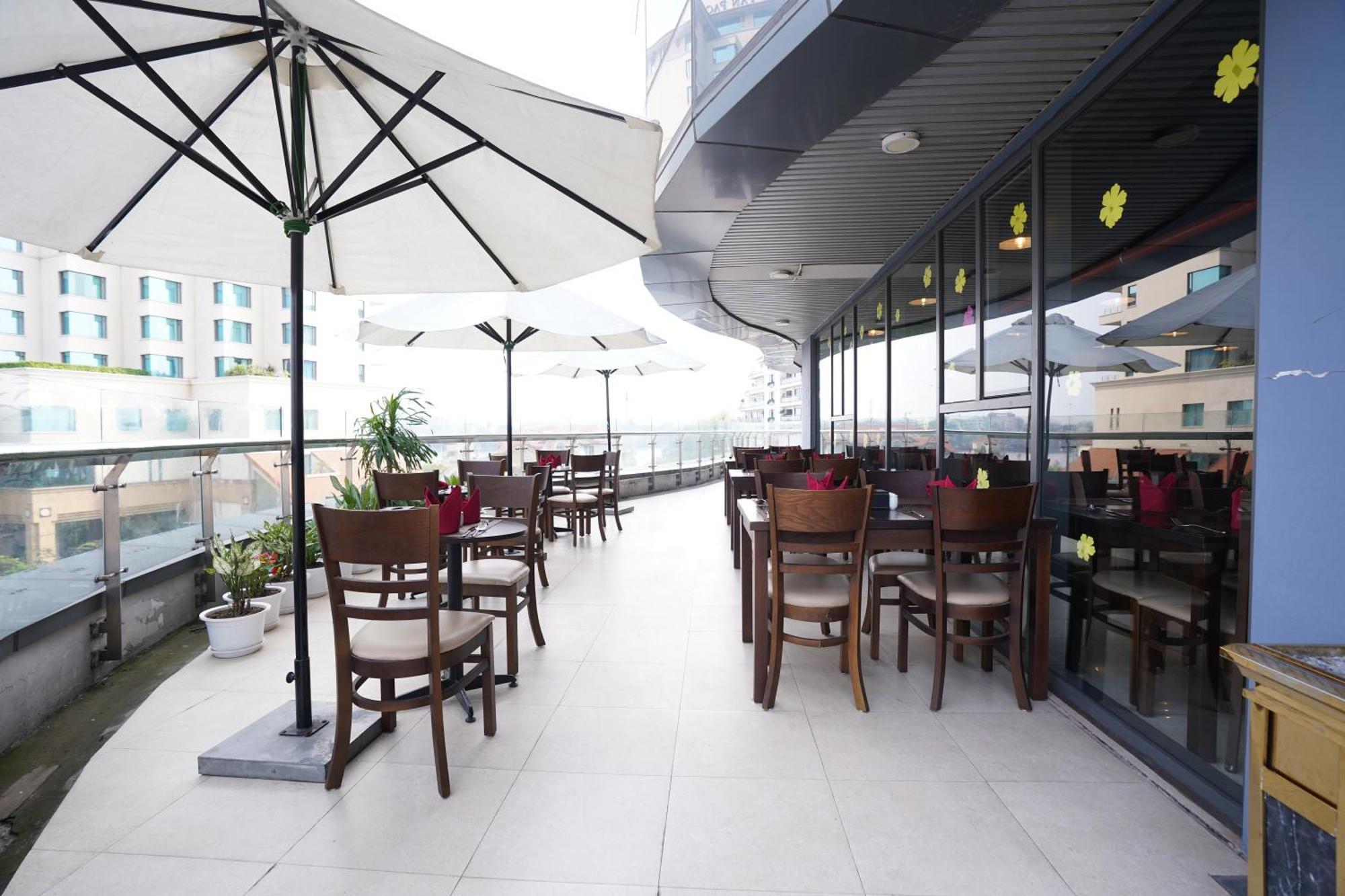 Legend Westlake Hotel 4*