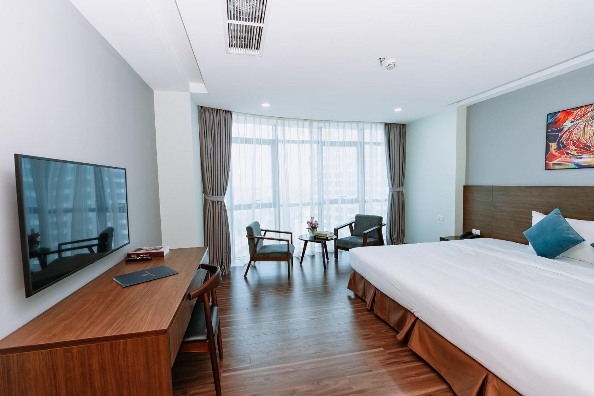 Legend Westlake Hotel 4*