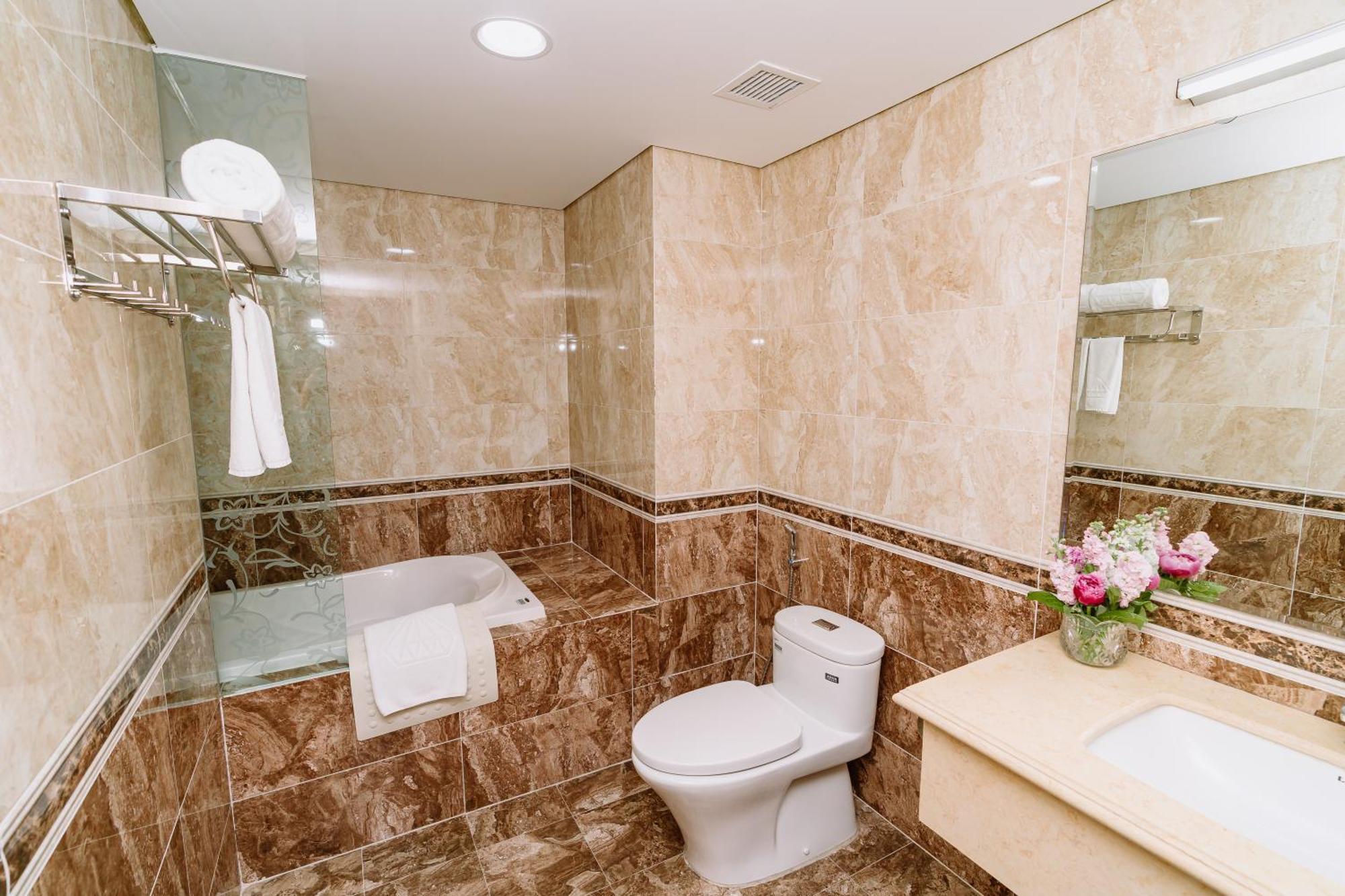 Legend Westlake Hotel Hanoi