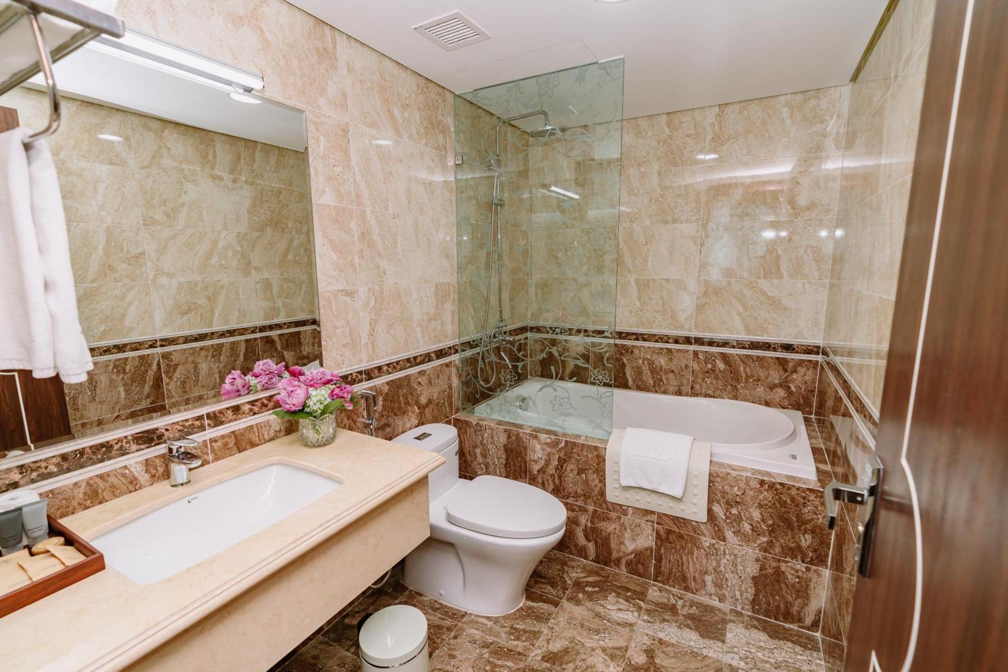 Hotel Legend Westlake 4*