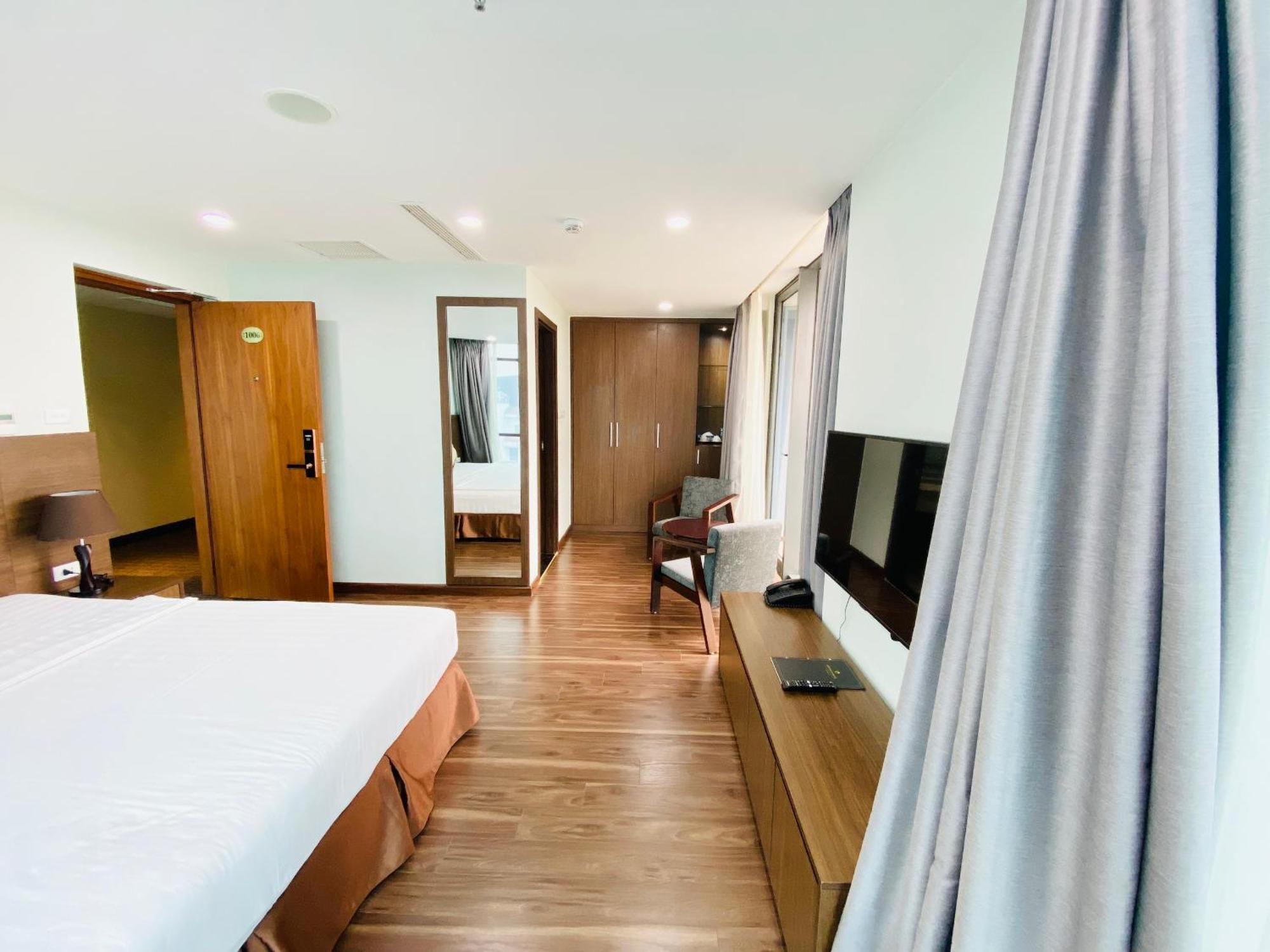 Legend Westlake 4*